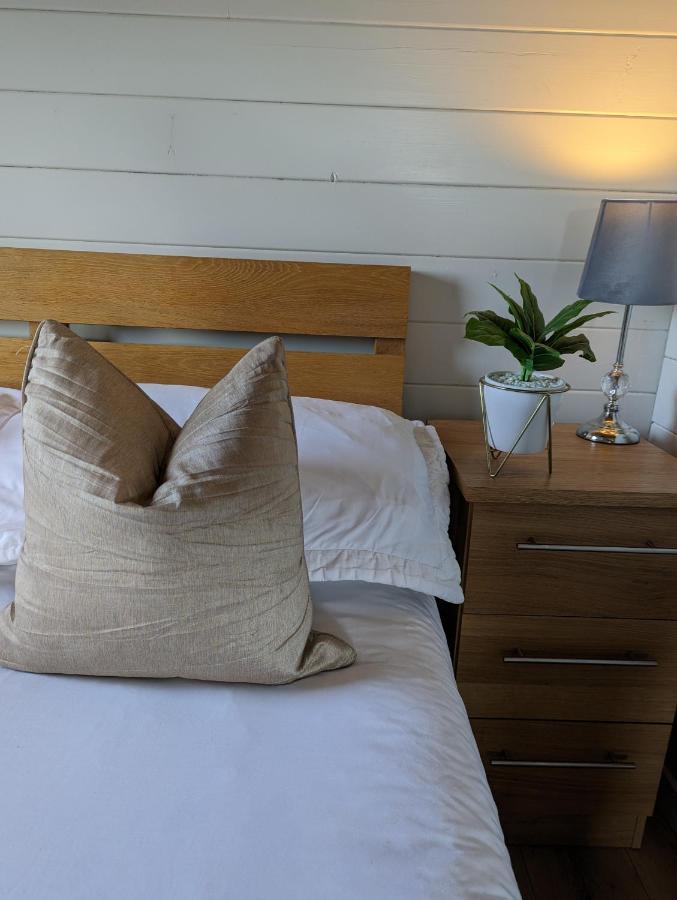 Westport Country Chalets Buitenkant foto